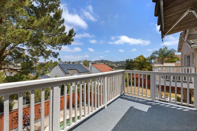 2412 Starlight Gln, Escondido CA: https://media.crmls.org/mediaz/1a956fb2-9fc8-4799-be80-81750f61fe2d.jpg
