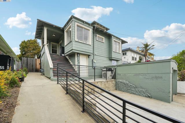 2155 42nd Ave, Oakland CA: https://media.crmls.org/mediaz/1a95f50d-0578-4e7d-8b78-2286c14b0641.jpg