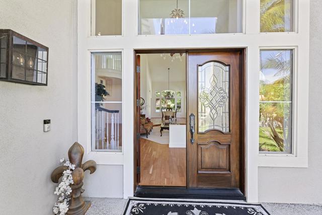 6990 Blue Orchid Lane, Carlsbad CA: https://media.crmls.org/mediaz/1a966480-e156-4ca4-93f8-7d2eb765e0fc.jpg