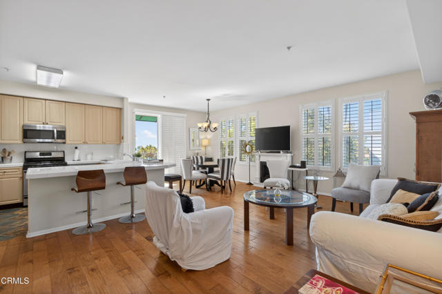 Detail Gallery Image 9 of 33 For 436 Poli St #313,  Ventura,  CA 93001 - 2 Beds | 2 Baths