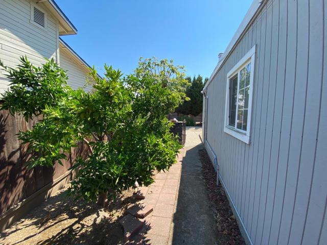 1472 Hampton Drive, Sunnyvale CA: https://media.crmls.org/mediaz/1a96df32-a7c1-4827-94ee-b83c0f325d77.jpg
