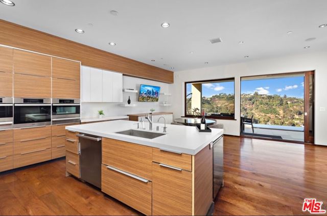 1018 Stradella Road, Los Angeles CA: https://media.crmls.org/mediaz/1a978555-7c9e-4ea8-8ddc-60b7b2e84e55.jpg