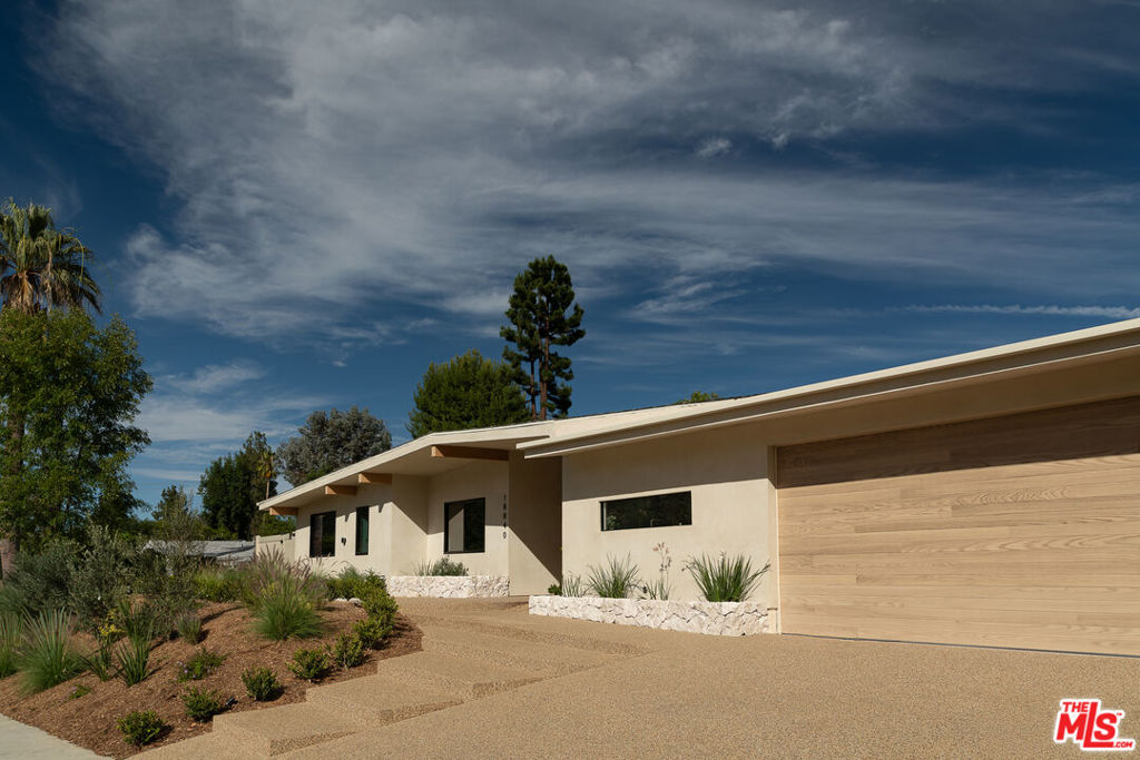 MLS #26856691 image #63