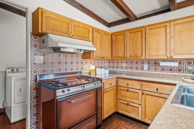 831 Arlington Place, Del Rey Oaks CA: https://media.crmls.org/mediaz/1a996d83-5961-4054-a7ab-13e0e205379a.jpg