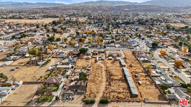 4631 W Avenue M8, Lancaster CA: https://media.crmls.org/mediaz/1a9a6f0a-3350-43ba-b43d-eacee04ce7a1.jpg