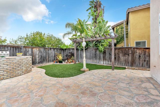 1531 Quiet Trail Dr, Chula Vista CA: https://media.crmls.org/mediaz/1a9a8711-ffdd-4130-8b92-53a4efd4c7ea.jpg