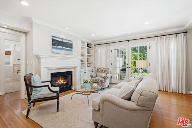 10574 Holman Avenue, Los Angeles CA: https://media.crmls.org/mediaz/1a9ac185-0b06-4323-9aeb-5c7bf085e58d.jpg