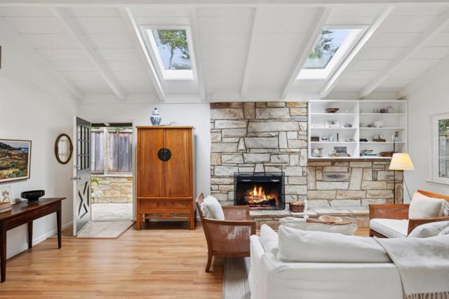 0 Santa Rita 2 SW of 3rd Street, Carmel CA: https://media.crmls.org/mediaz/1a9adaa4-41d4-46e0-b314-34be07ff575c.jpg