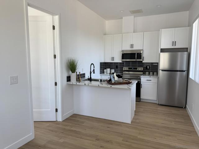 2868 Preece St, San Diego CA: https://media.crmls.org/mediaz/1a9b291c-bbf0-430e-8f75-d401954bfad3.jpg