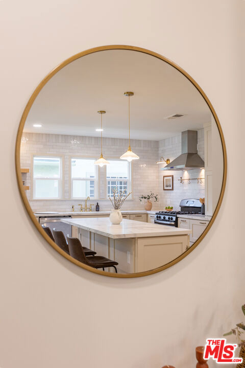 504 N Campbell Avenue, Alhambra CA: https://media.crmls.org/mediaz/1a9b410c-fa72-48f6-928f-c42c21364bc7.jpg