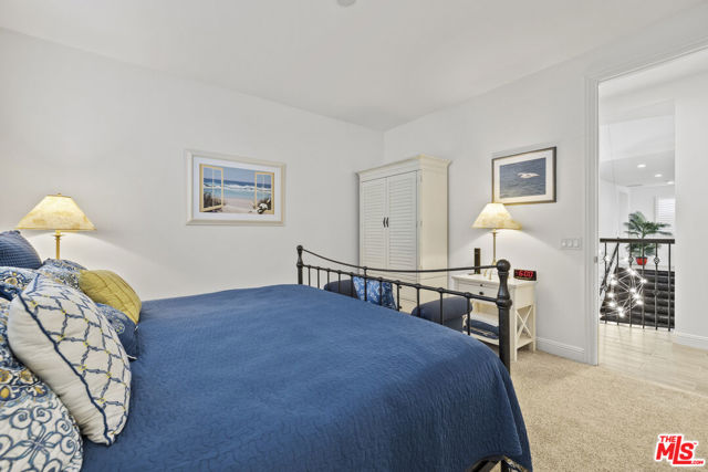20162 W Cromwell Way, Porter Ranch CA: https://media.crmls.org/mediaz/1a9bc15e-da2f-4d5f-832f-ea4cc6f12f85.jpg