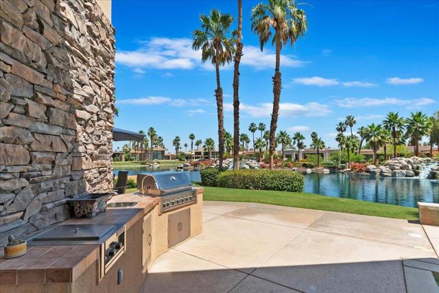 55830 Cherry Hills Drive, La Quinta CA: https://media.crmls.org/mediaz/1a9bda1f-d92d-4078-81b7-bca218b50aad.jpg