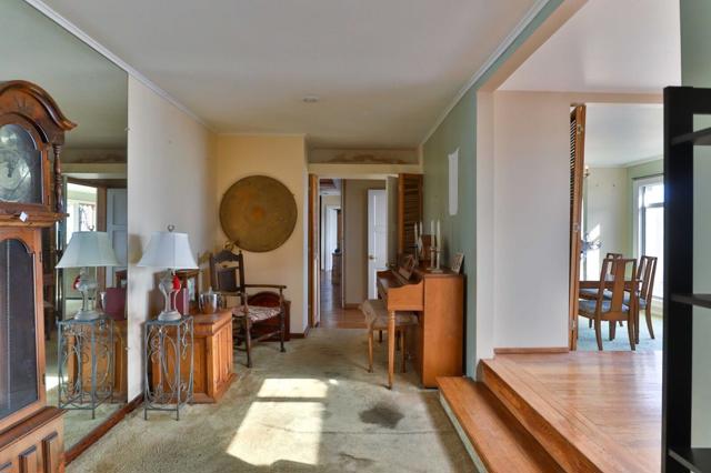 4980 Paradise Drive, Tiburon CA: https://media.crmls.org/mediaz/1a9bf78c-ef09-4686-970f-08128d70d712.jpg