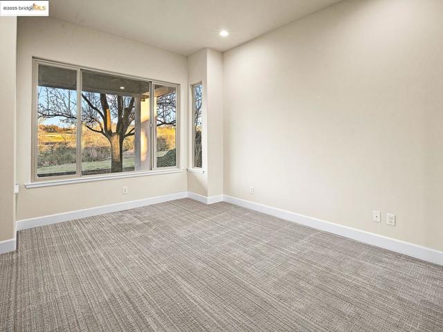 1816 Stone House LN, Lincoln CA: https://media.crmls.org/mediaz/1a9c0df0-a09e-43ea-bd42-23384d673586.jpg