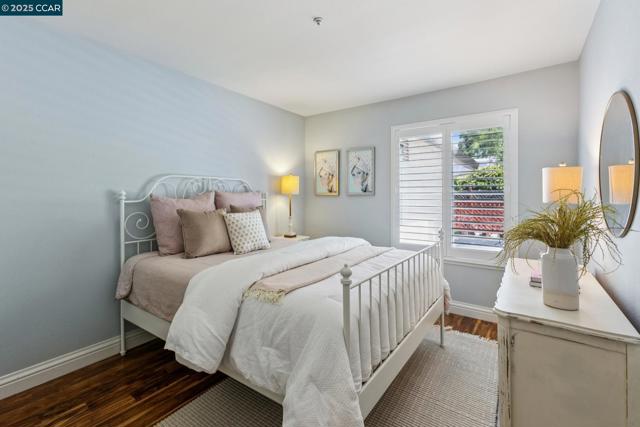 2232 Normandy Cir, Livermore CA: https://media.crmls.org/mediaz/1a9c38a6-86b9-484a-9597-3eb82332bef9.jpg