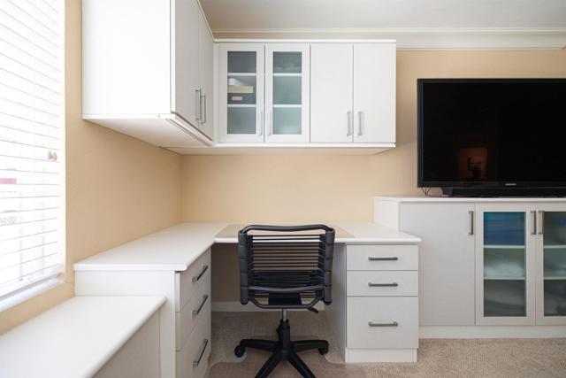 860 Turquoise St, San Diego CA: https://media.crmls.org/mediaz/1a9c3c05-db2d-4934-91be-52577b92be34.jpg