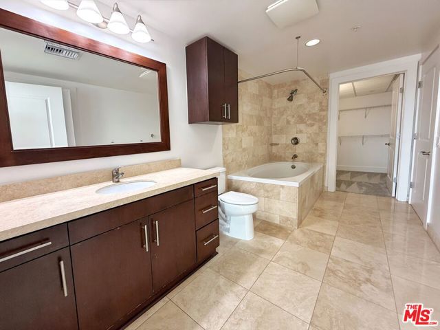 717 W Olympic Boulevard, Los Angeles CA: https://media.crmls.org/mediaz/1a9c6530-d7da-4de5-82a5-940be2ac5a7d.jpg