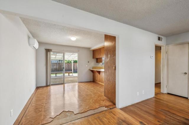 260 Bangor Avenue, San Jose CA: https://media.crmls.org/mediaz/1a9cb6c4-cd9e-4a57-88b2-c1710880eafd.jpg