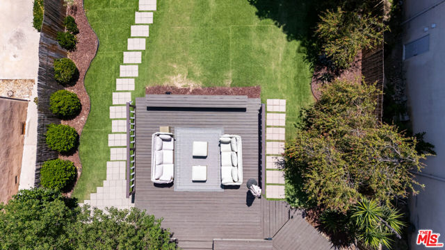 4990 Llano Drive, Woodland Hills CA: https://media.crmls.org/mediaz/1a9cea1a-d616-426b-aef0-0925360b9a9a.jpg