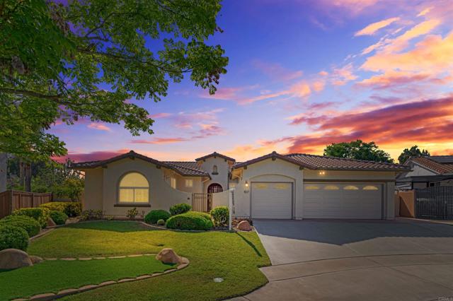 Detail Gallery Image 1 of 1 For 837 Calle Lagasca, Chula Vista,  CA 91910 - 4 Beds | 2/1 Baths
