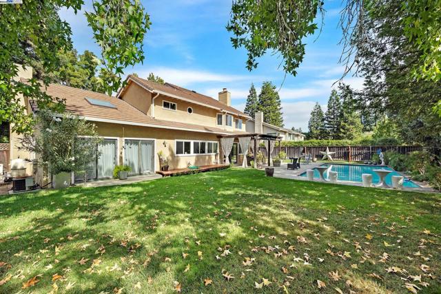 Image 42 of 59 For 7828 Foothill Knolls Dr