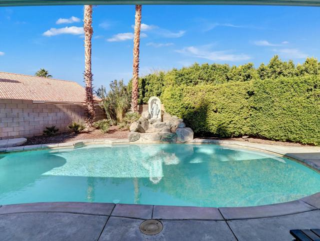 Image 16 of 30 For 69738 Kent Place
