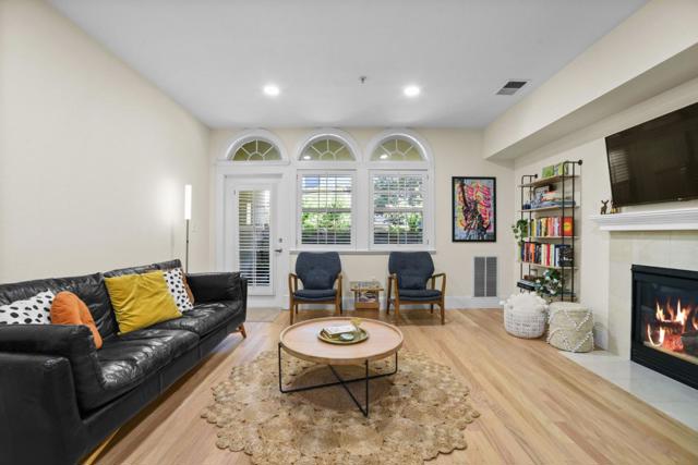 530 El Camino Real, Burlingame CA: https://media.crmls.org/mediaz/1aa0d7eb-cdb0-462a-a10d-9e9fbec00ccd.jpg