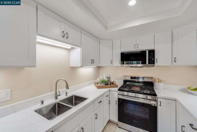 1105 Westmoreland Circle, Walnut Creek CA: https://media.crmls.org/mediaz/1aa1456d-d828-4725-a9bb-7ebe1e660be1.jpg