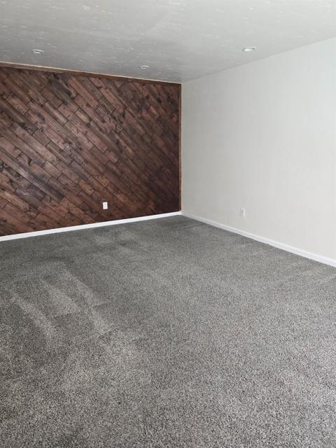 294 Chambers St, El Cajon CA: https://media.crmls.org/mediaz/1aa27b30-d9cb-44ca-83e4-cd2dee2547e3.jpg