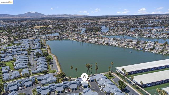 1550 Trawler St, Discovery Bay CA: https://media.crmls.org/mediaz/1aa2bd32-a373-4de9-b16f-882150d43e51.jpg