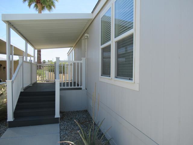 14777 Palm Drive, Desert Hot Springs CA: https://media.crmls.org/mediaz/1aa2d229-d853-4920-834f-920955d10f4a.jpg