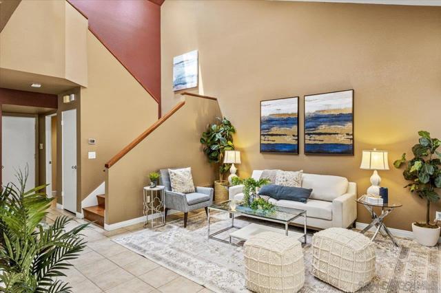 6340 Caminito Del Pastel, San Diego CA: https://media.crmls.org/mediaz/1aa2e993-b406-483f-868d-56cbda413752.jpg