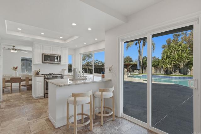 Detail Gallery Image 14 of 51 For 695 Calma Pl, Chula Vista,  CA 91910 - 4 Beds | 3 Baths