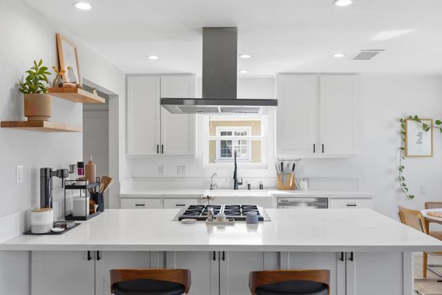 Detail Gallery Image 10 of 47 For 271 Coneflower Street, Encinitas,  CA 92024 - 2 Beds | 2 Baths