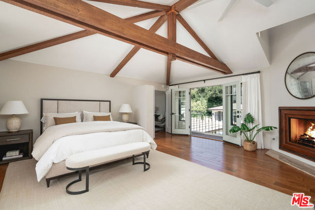 840 Ivy Lane, Montecito CA: https://media.crmls.org/mediaz/1aa4fa32-cf3d-4610-9c54-85a8dc3fd7f7.jpg