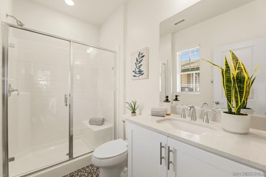 827 Blackstone - photo 19
