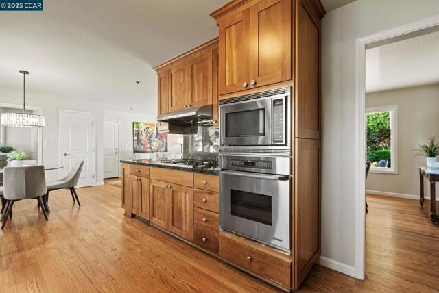 1902 Joseph Dr, Moraga CA: https://media.crmls.org/mediaz/1aa603a1-5743-455c-87df-e370e2b8a67c.jpg