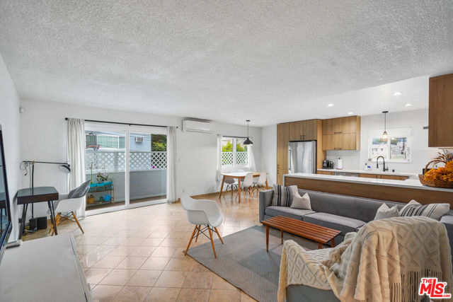1045 S Bedford Street, Los Angeles CA: https://media.crmls.org/mediaz/1aa6319a-a04e-4b6f-909c-04406da133ff.jpg