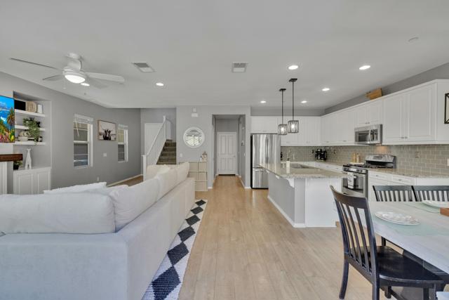 1132 Cherry Tree Lane, Vista CA: https://media.crmls.org/mediaz/1aa63486-ed7f-45ab-9bcf-4ebcc42a23d9.jpg