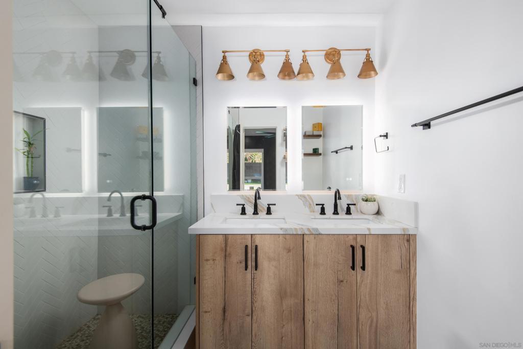 MLS #250035997SD img 27