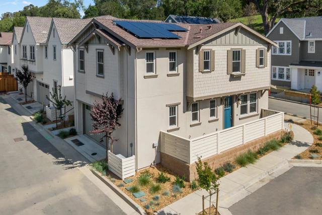 18825 Montalvo Oaks Circle, Monte Sereno CA: https://media.crmls.org/mediaz/1aa7554b-0aca-47b1-ab4f-17b3f31a402e.jpg