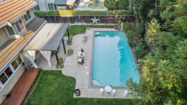 Image 35 of 59 For 7828 Foothill Knolls Dr