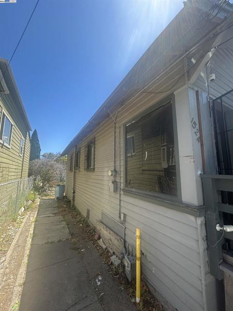Image 2 of 3 For 1524 Alcatraz Ave