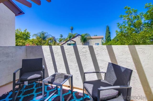 1520 Granite Hills Dr, El Cajon CA: https://media.crmls.org/mediaz/1aa8ad85-2291-4c5e-b88a-ef0fd2a1361e.jpg