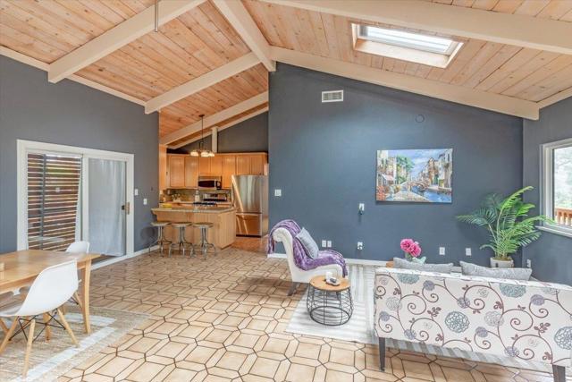 21721 Summit Road, Los Gatos CA: https://media.crmls.org/mediaz/1aa97d6a-76b1-4fe0-8da8-b2e8901680ac.jpg