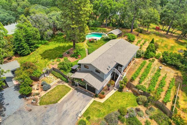 2640 Gayle Lane, Auburn CA: https://media.crmls.org/mediaz/1aa98a61-57aa-4d32-8d99-e9a07e7e9938.jpg