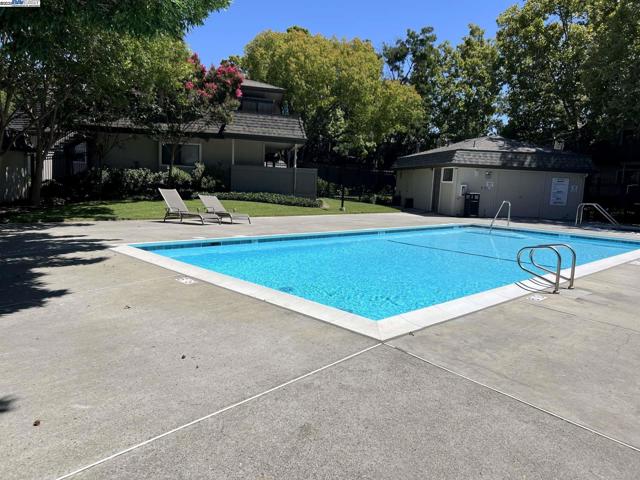 3287 Shadow Park Pl, San Jose CA: https://media.crmls.org/mediaz/1aa9c748-aac9-4fe9-b5b3-bfac3e1cd4cc.jpg