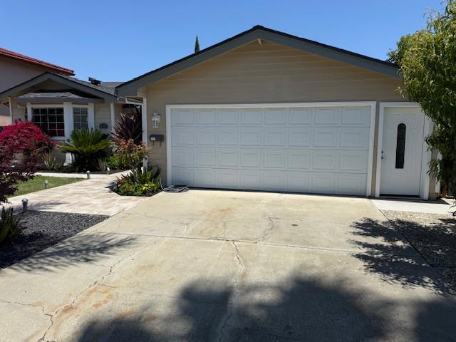 4450 Silva Avenue, San Jose CA: https://media.crmls.org/mediaz/1aaae0c1-35ec-4d8f-85d8-2126c800af4f.jpg