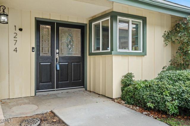 1274 Sunnycrest Avenue, Ventura CA: https://media.crmls.org/mediaz/1aab5009-6cb7-4d7a-aed4-4b73e82c143b.jpg