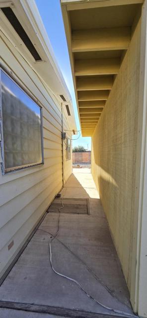 2577 Sorrel Avenue, Thermal CA: https://media.crmls.org/mediaz/1aac7c52-50e8-4434-9d91-7d8440235294.jpg